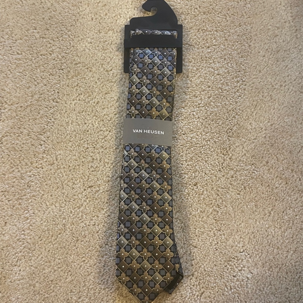 Van Heusen Brown and Gray Geometric Tie